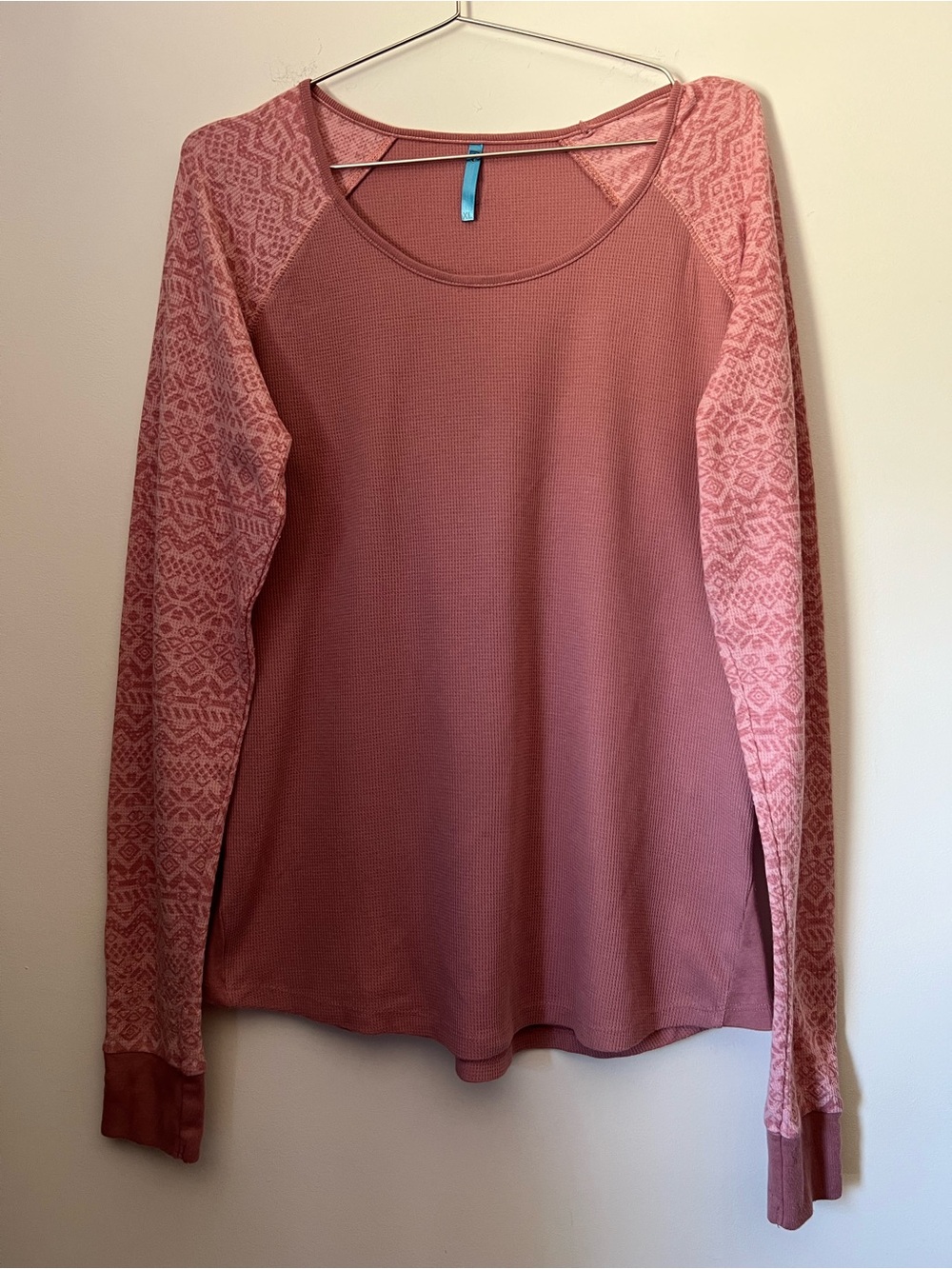 KUHL Women's XL Long Sleeve Raglan Waffle Knit Top Patterned Sleeves Dusty Rose